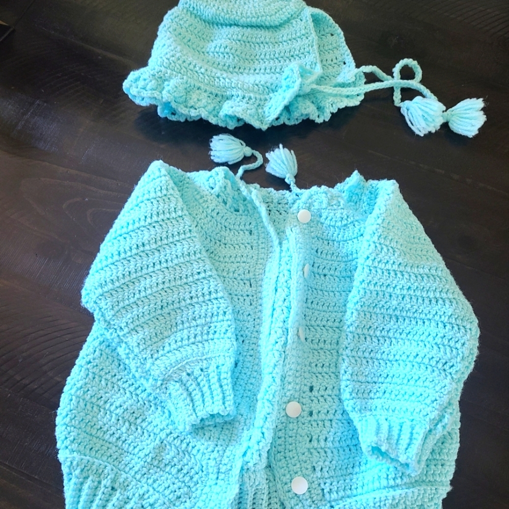 Vintage sweater and bonnet